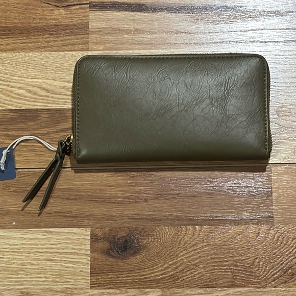 Universal Thread Handbags - Women Universal thread wallet